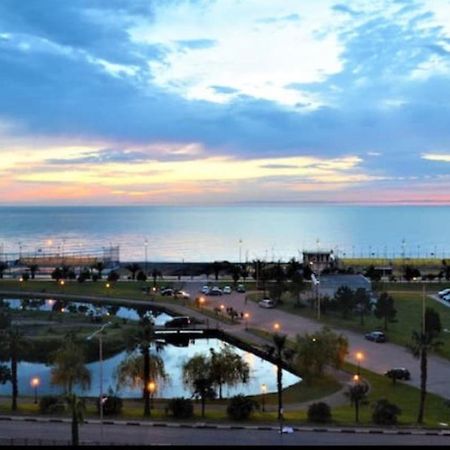 Gorgiladze Black Sea Apartment Batumi Exterior photo